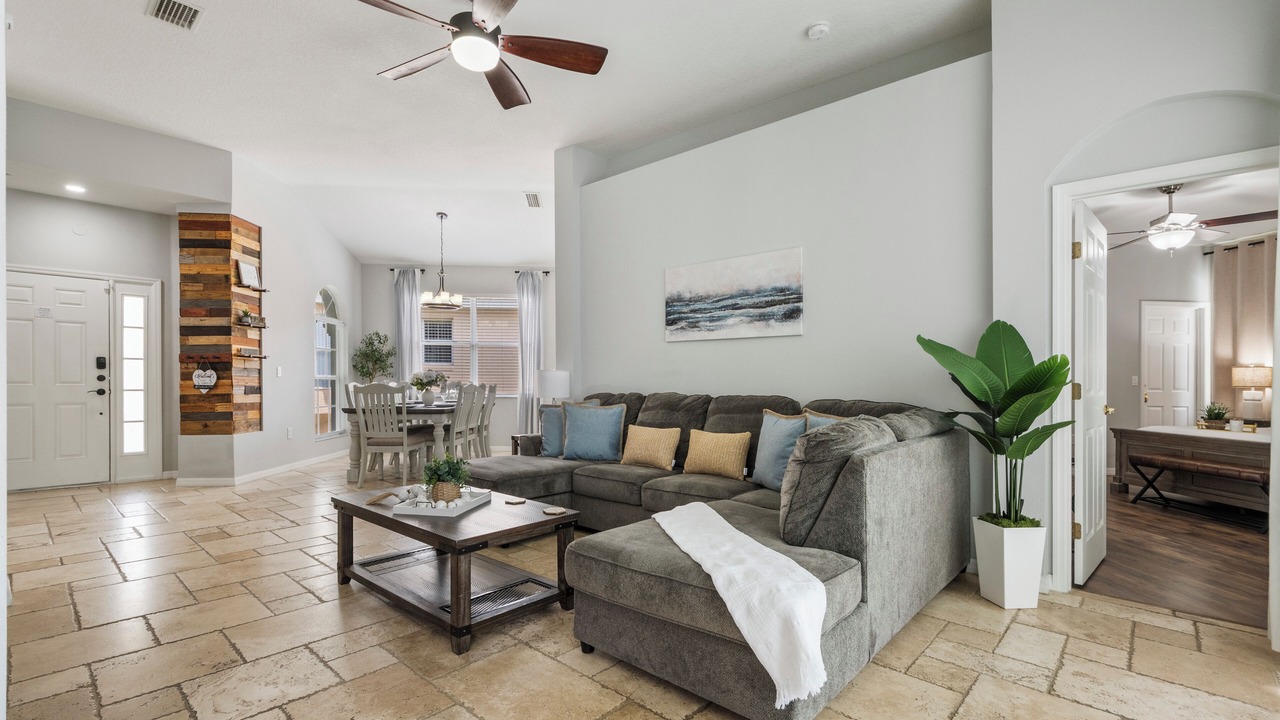 Photo of Livingroom in Haines City