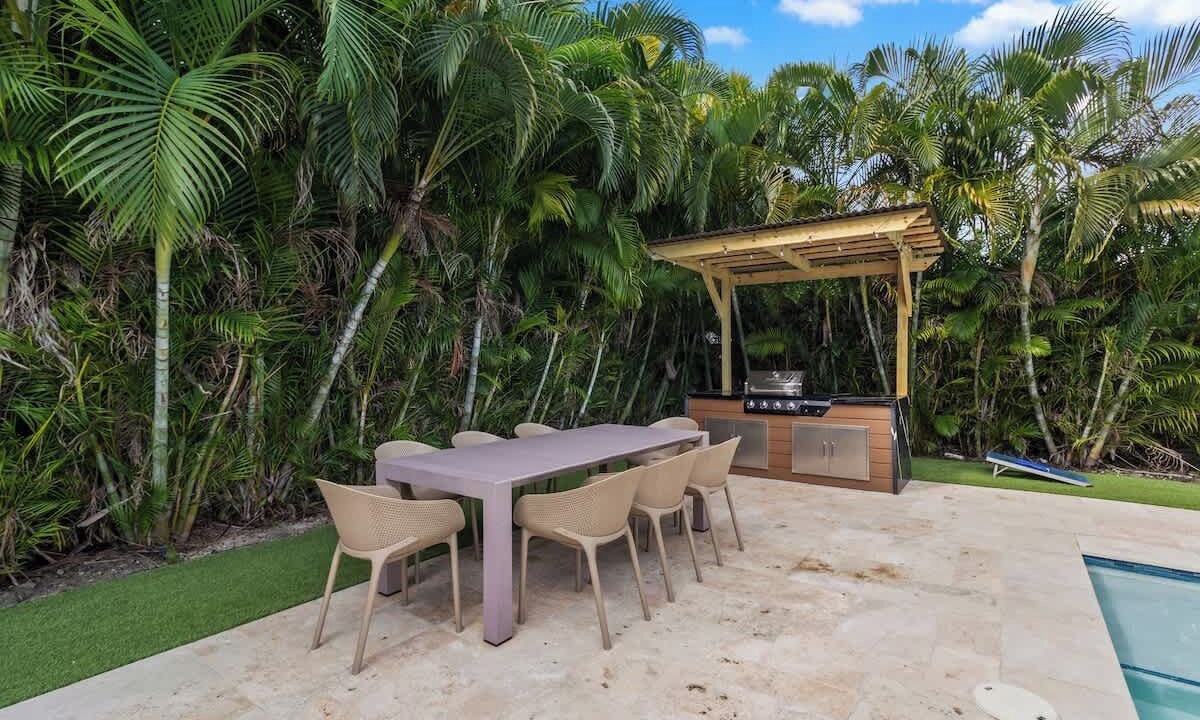 Photo of Outdoor in North Miami Beach