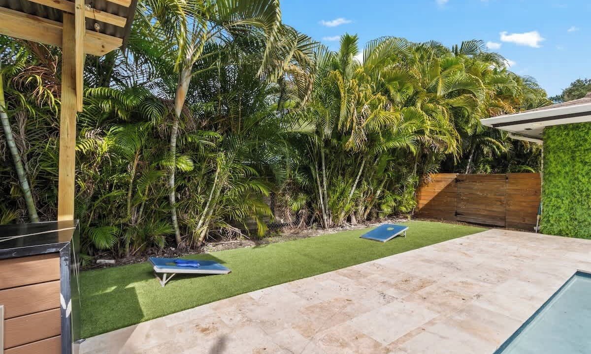Photo of Patio Balcony in North Miami Beach