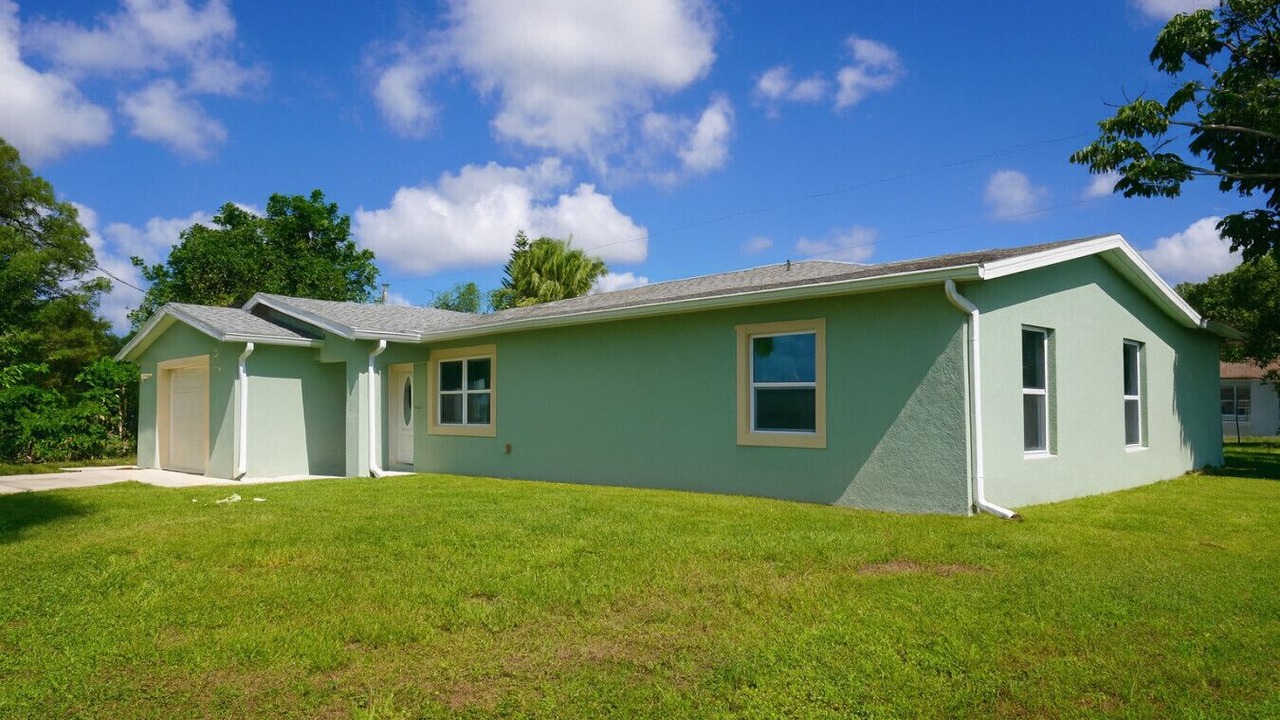 Photo of Outdoor in Lehigh Acres