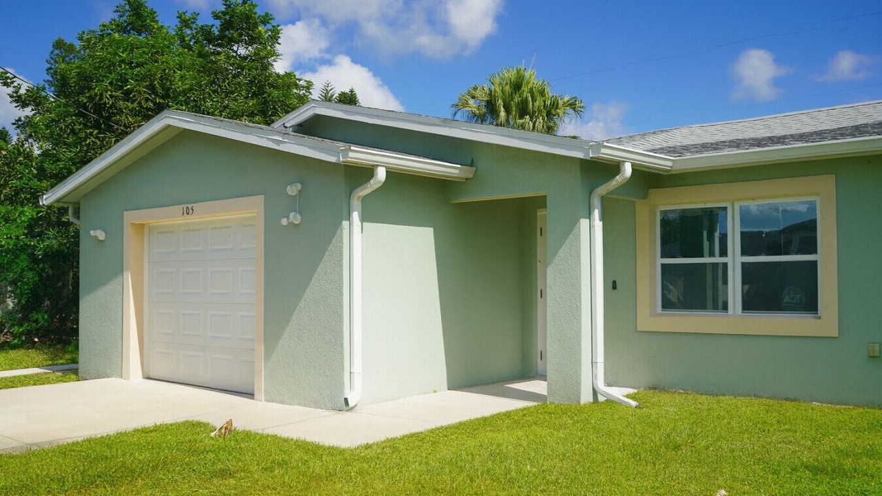 Photo of Outdoor in Lehigh Acres