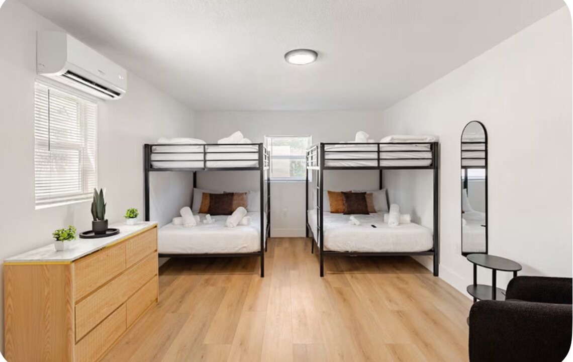 Photo of Bedroom in Royal Poinciana