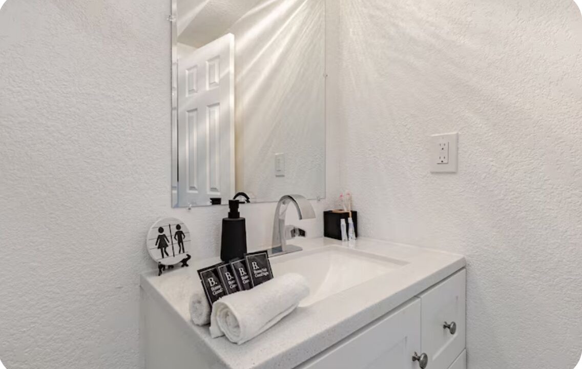 Photo of Bathroom in Royal Poinciana