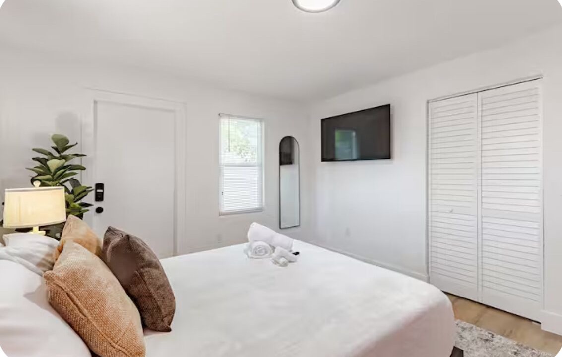 Photo of Bedroom in Royal Poinciana