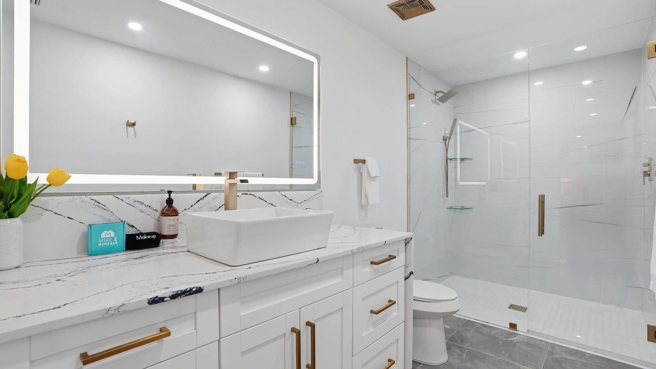 Photo of Bathroom in Willoughby Acres