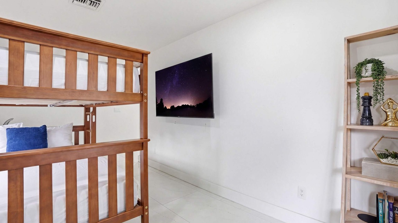 Photo of Bedroom in Willoughby Acres