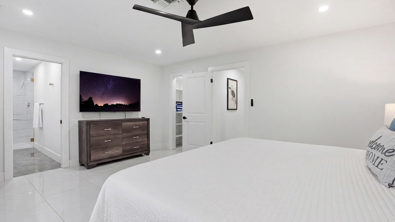 Photo of Bedroom in Willoughby Acres