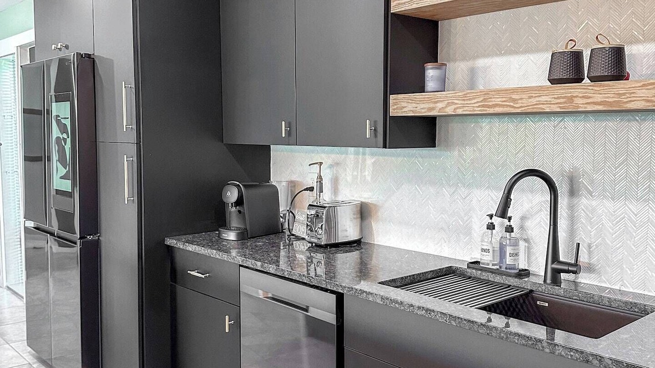 Photo of Kitchen in Yacht Club