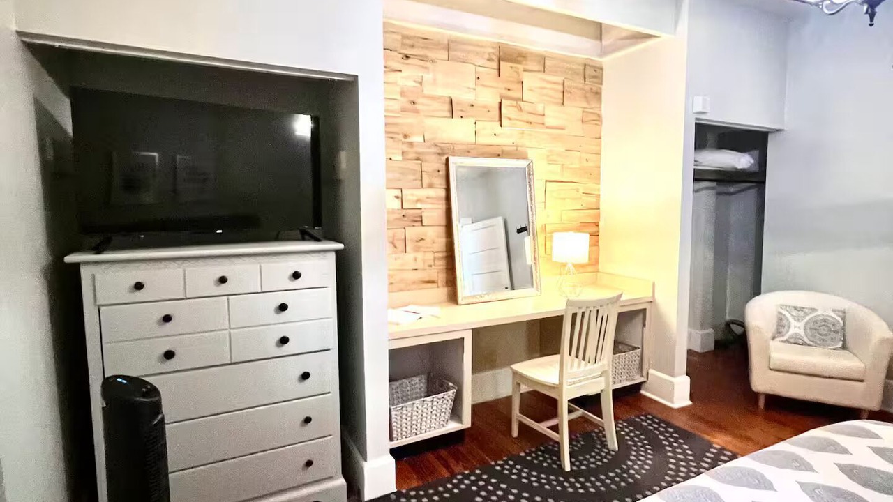 Photo of Bedroom in Hyde Park
