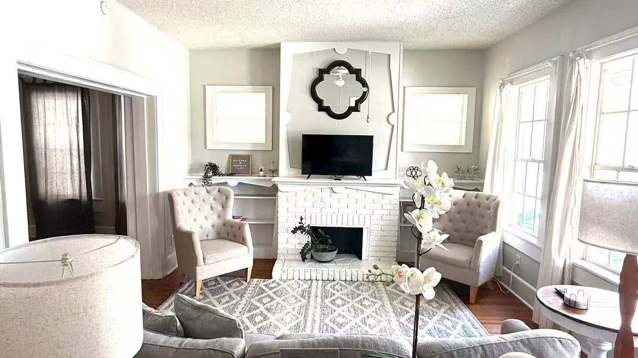 Photo of Livingroom in Hyde Park
