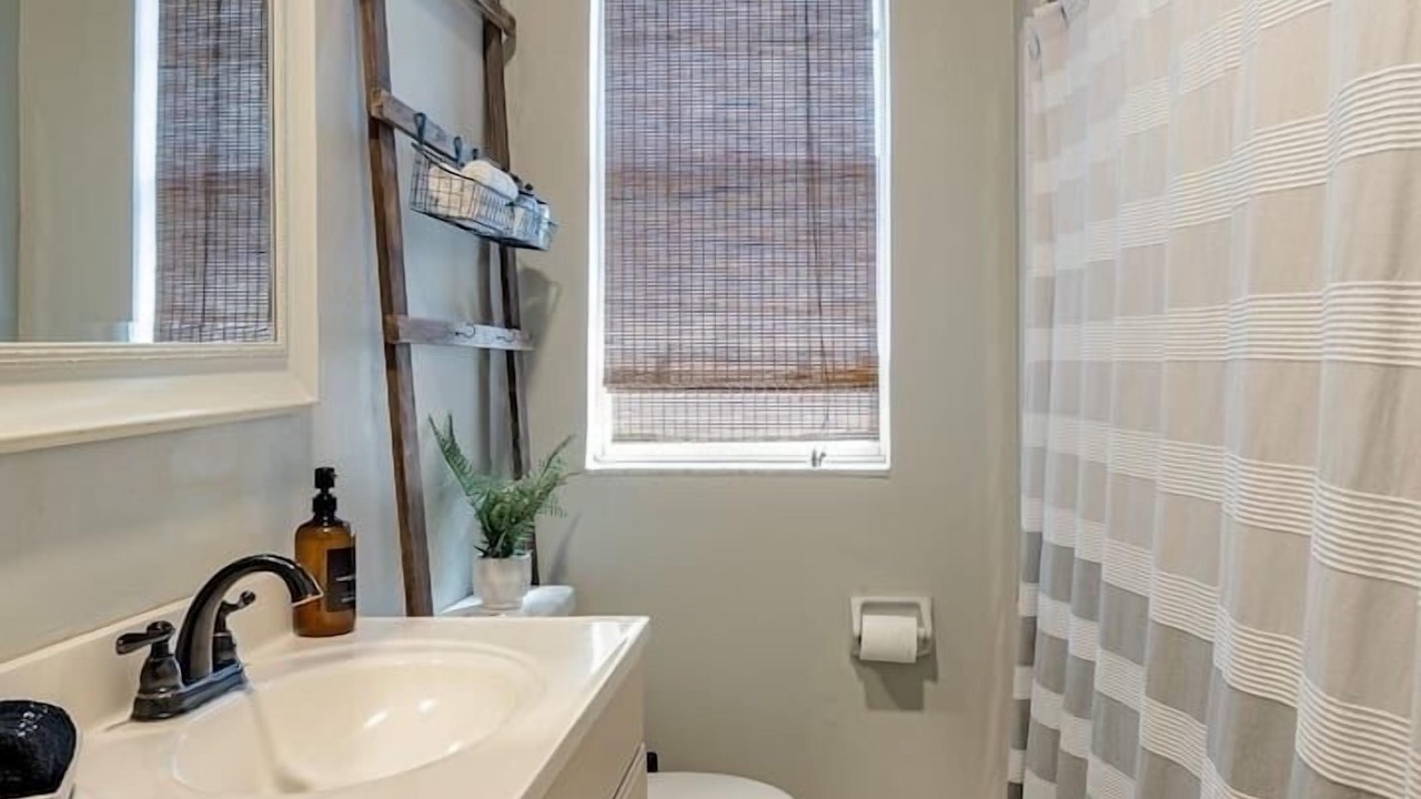 Photo of Bathroom in Hyde Park