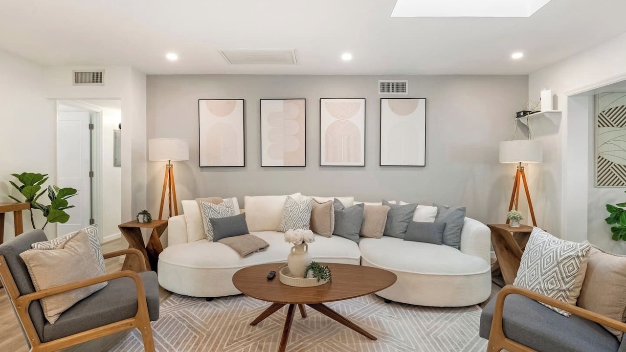 Photo of Livingroom in Bay Crest Park