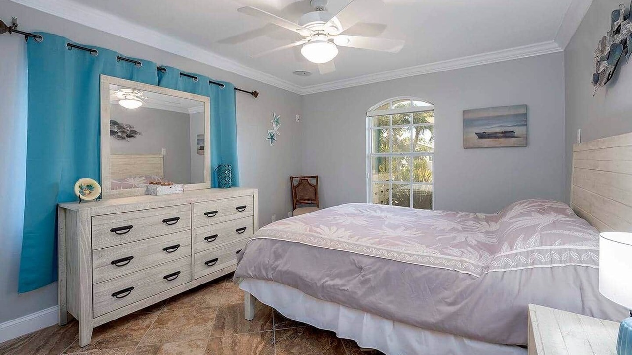 Photo of Bedroom in Caloosahatchee