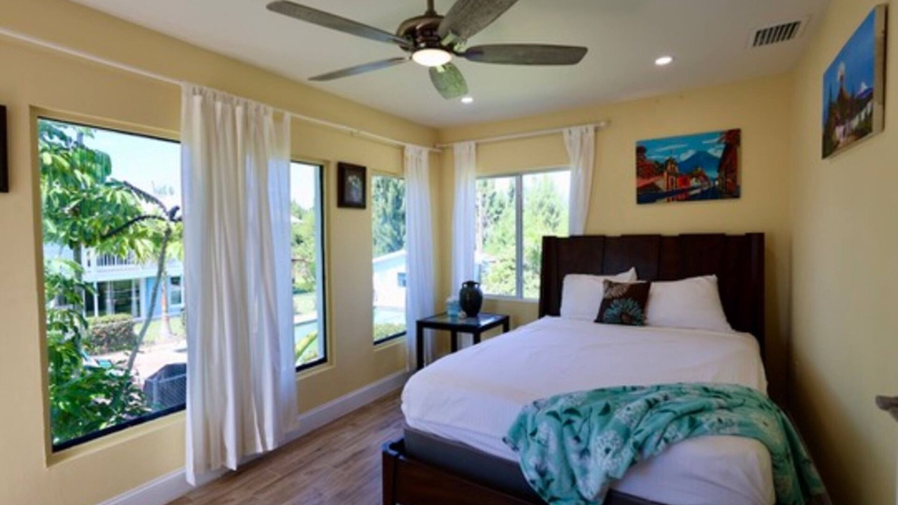 Photo of Bedroom in Flamingo Bay