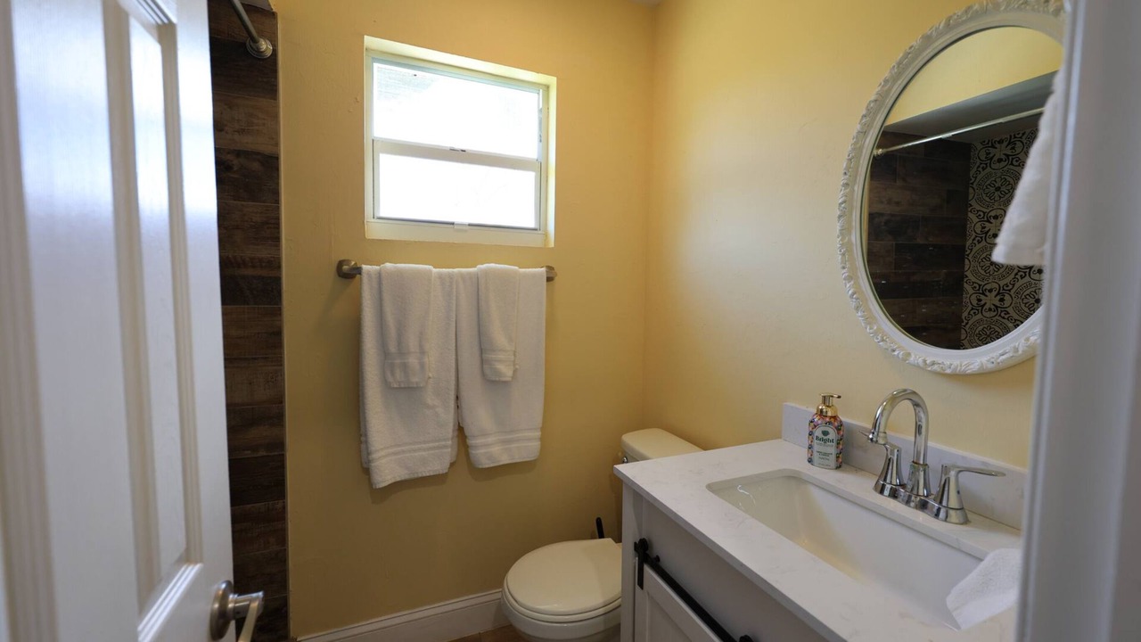 Photo of Bathroom in Flamingo Bay