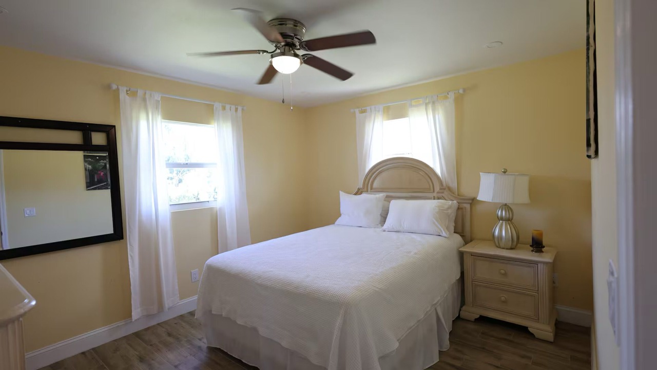 Photo of Bedroom in Flamingo Bay