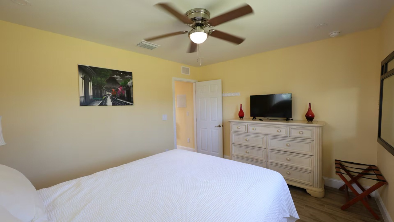 Photo of Bedroom in Flamingo Bay