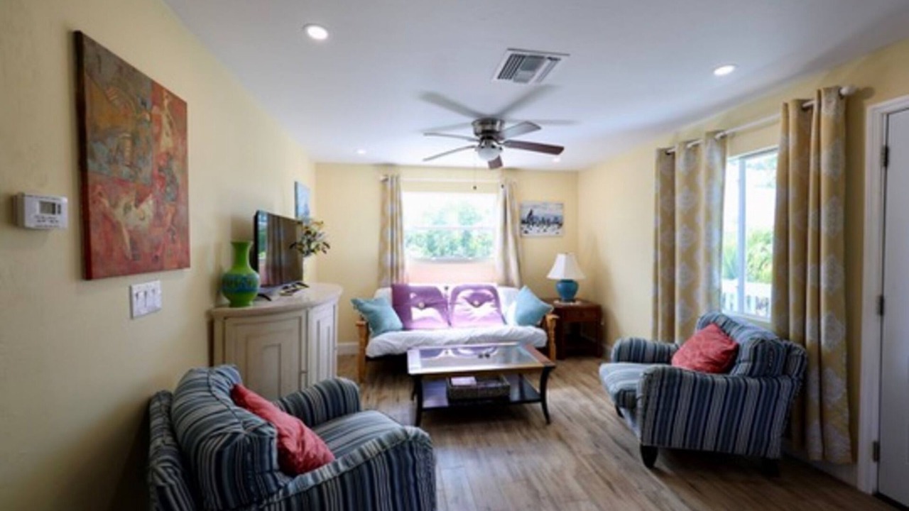 Photo of Livingroom in Flamingo Bay