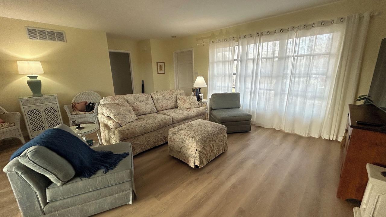 Photo of Livingroom in Venice Gardens