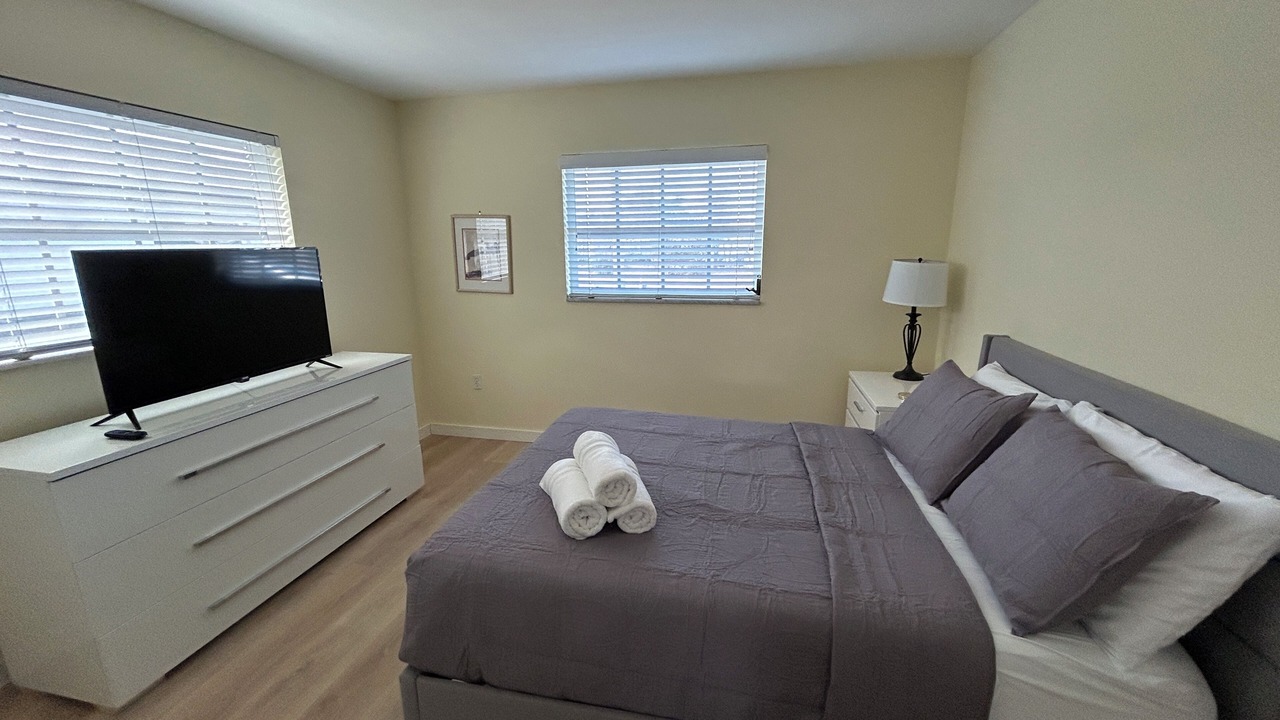 Photo of Bedroom in Venice Gardens