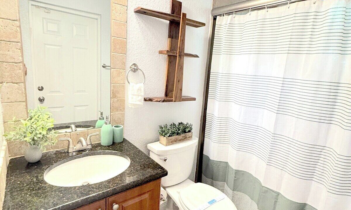 Photo of Bathroom in Port Saint Lucie