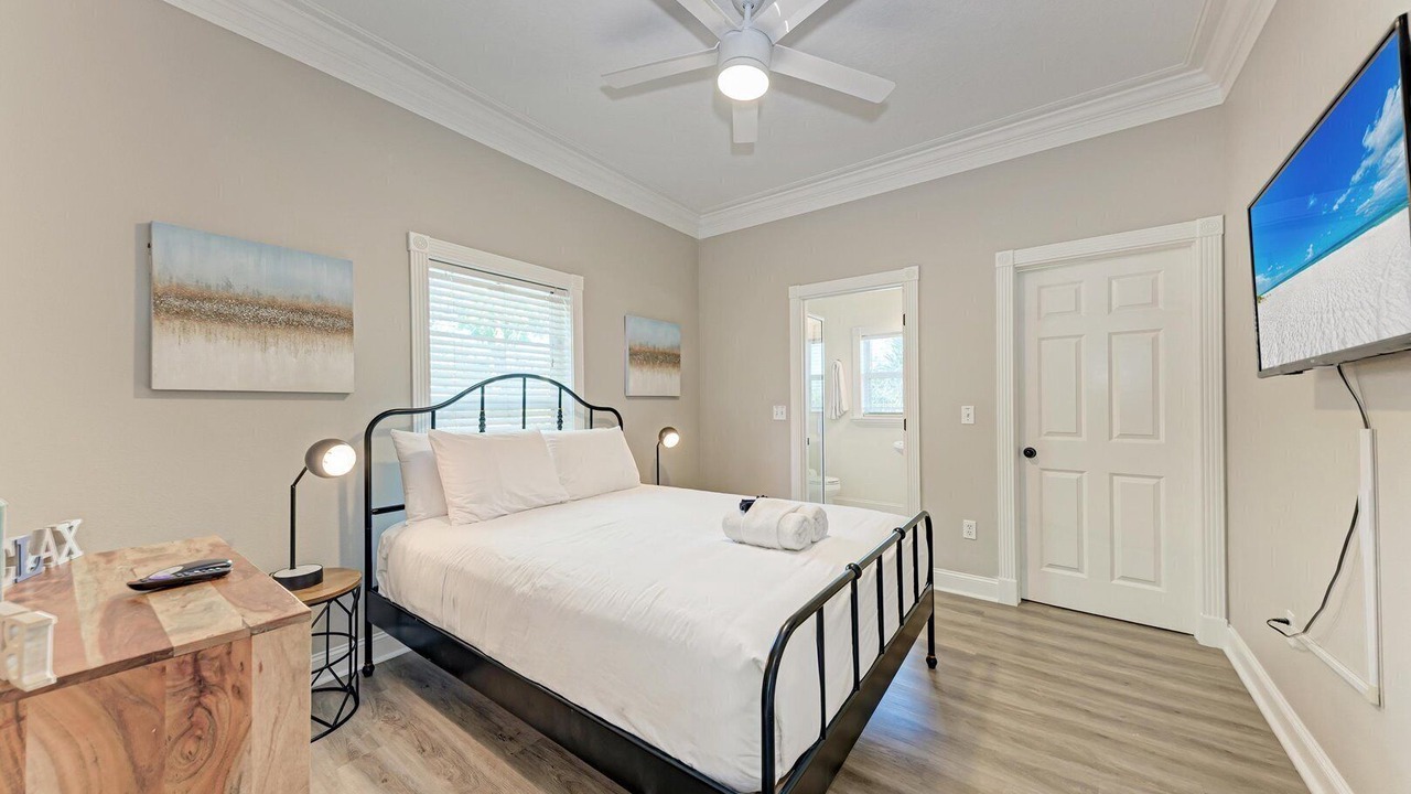 Photo of Bedroom in Holmes Beach