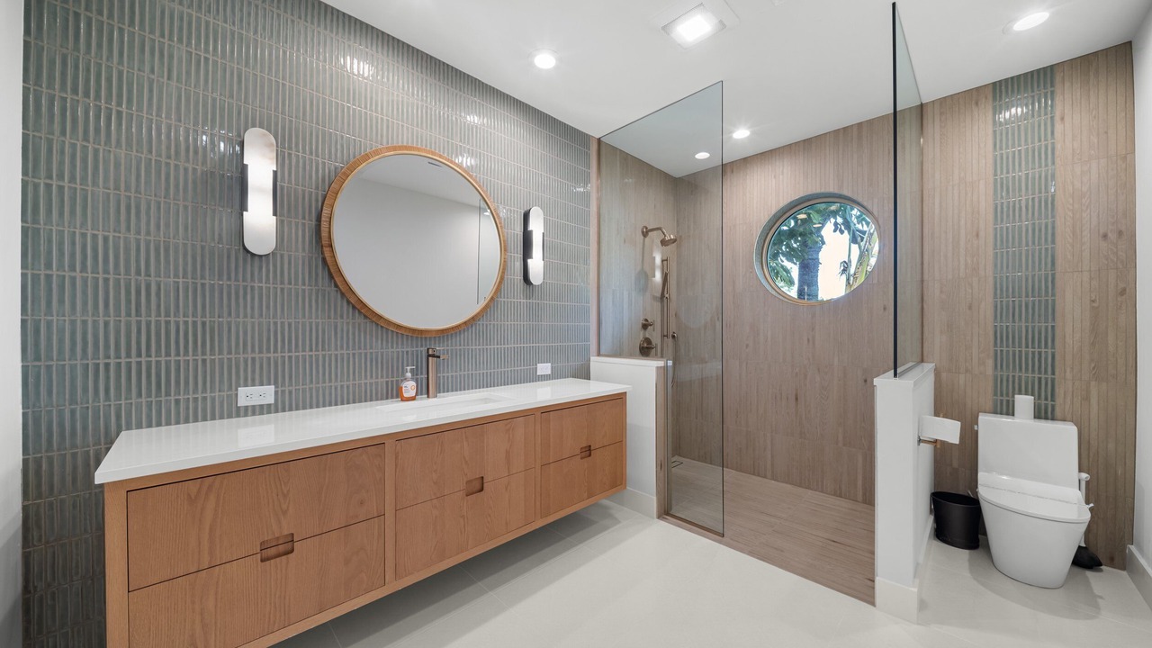 Photo of Bathroom in Central Naples