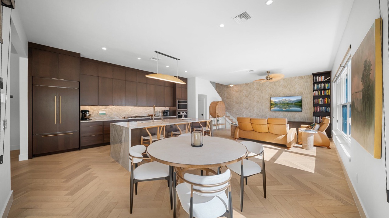 Photo of Livingroom in Central Naples
