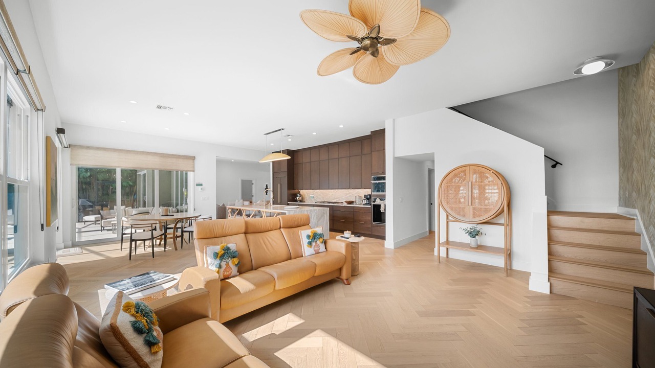 Photo of Livingroom in Central Naples