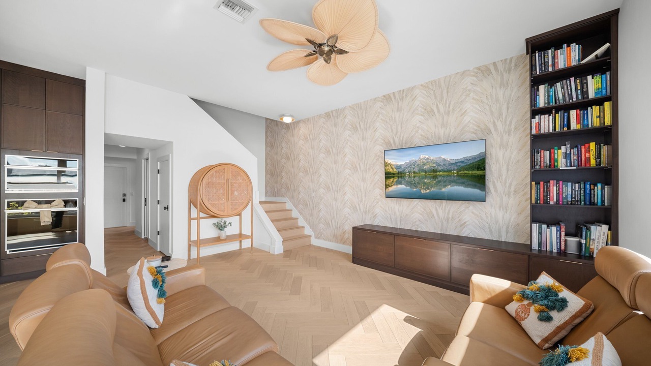 Photo of Livingroom in Central Naples