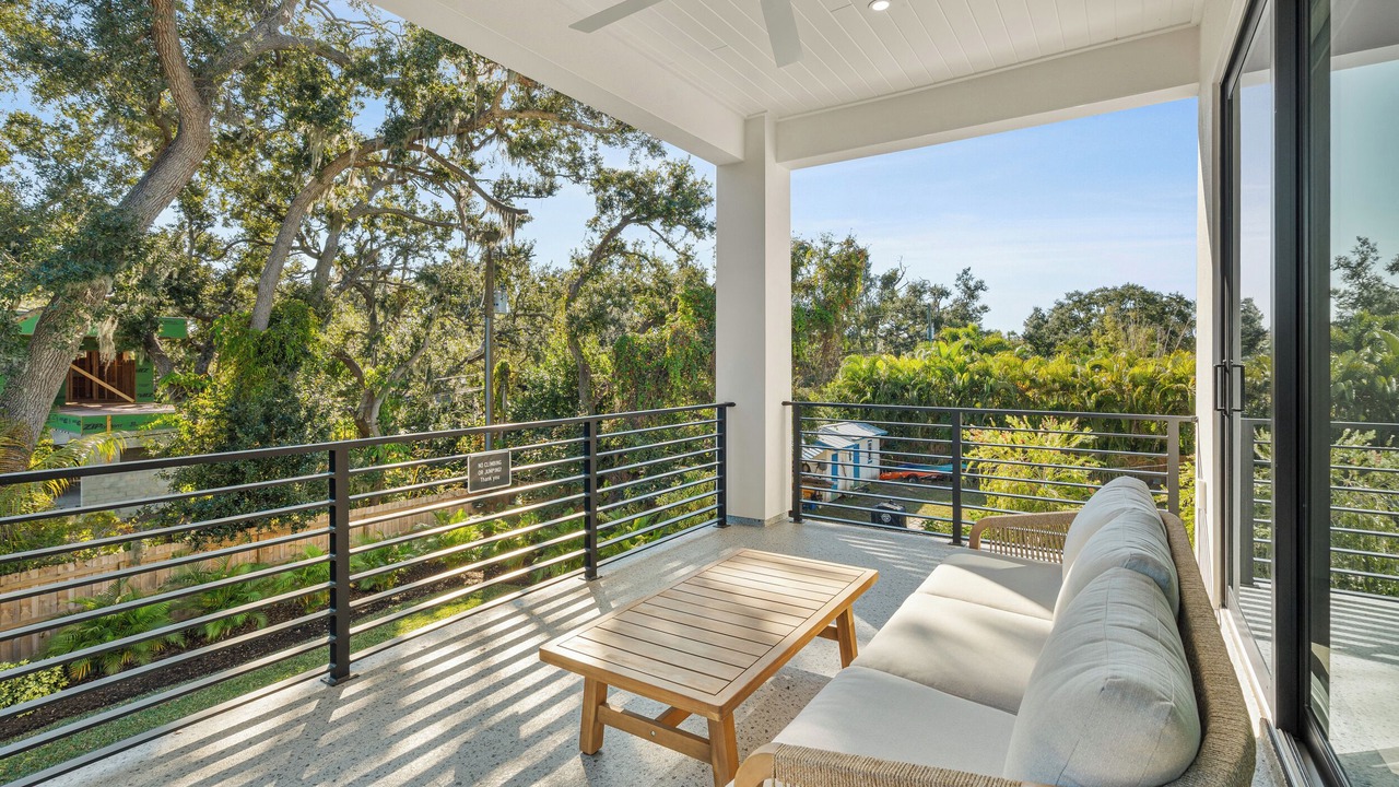 Photo of Patio Balcony in Arlington Park