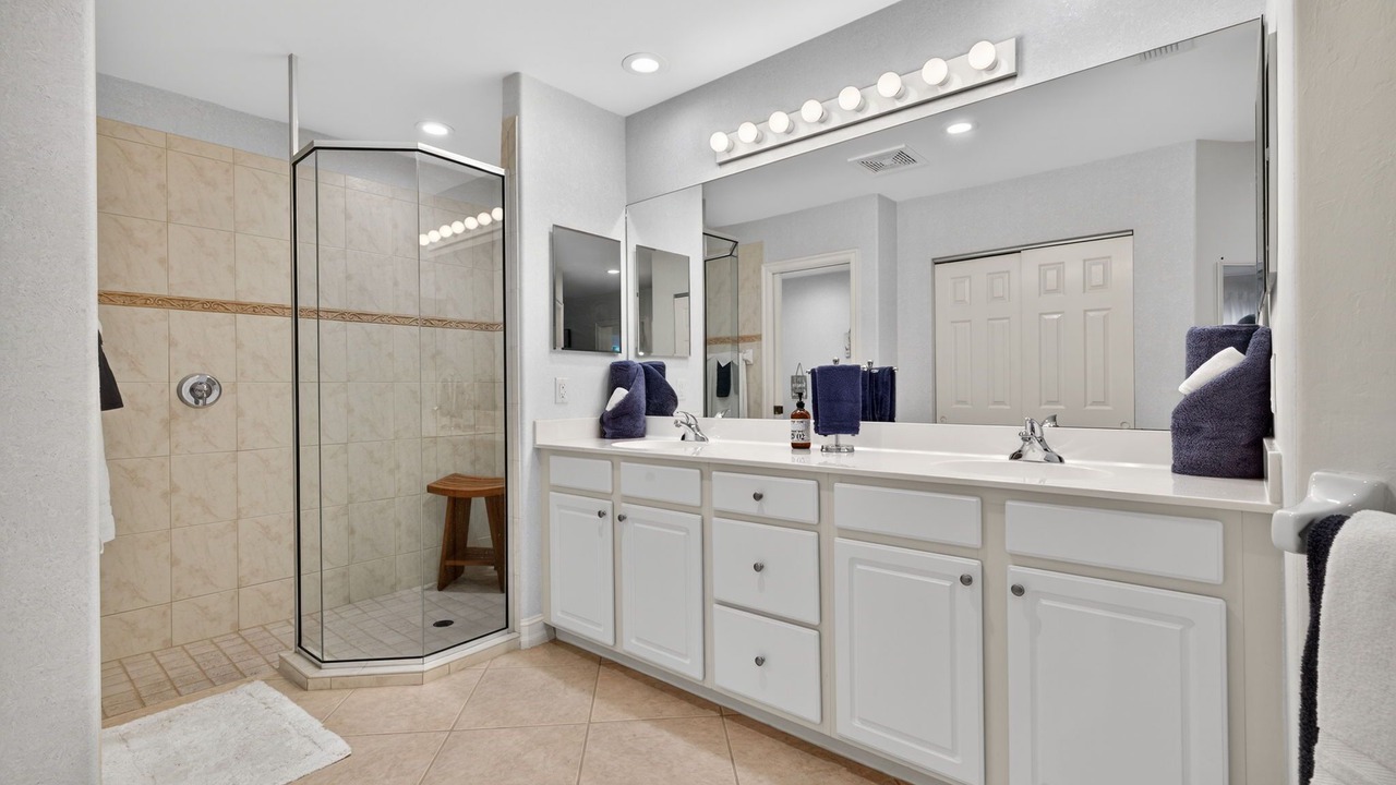 Photo of Bathroom in Naples