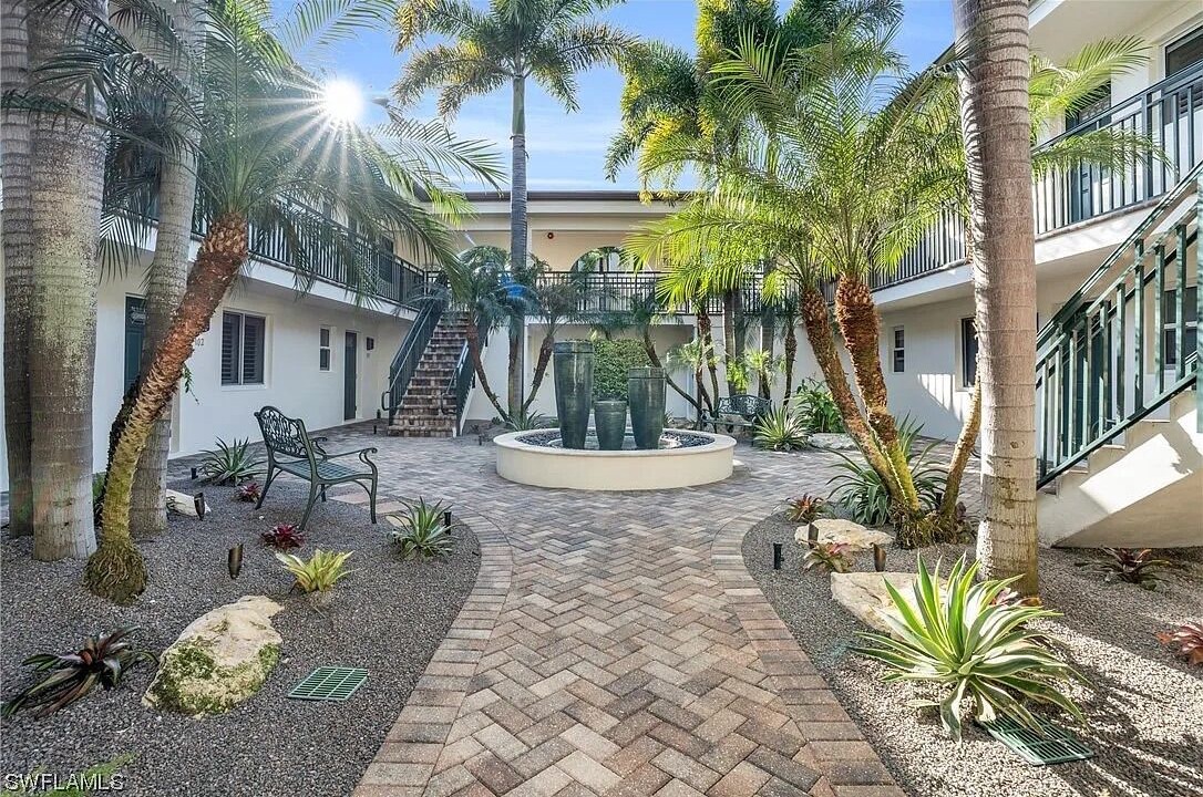 Photo of Outdoor in Old Naples