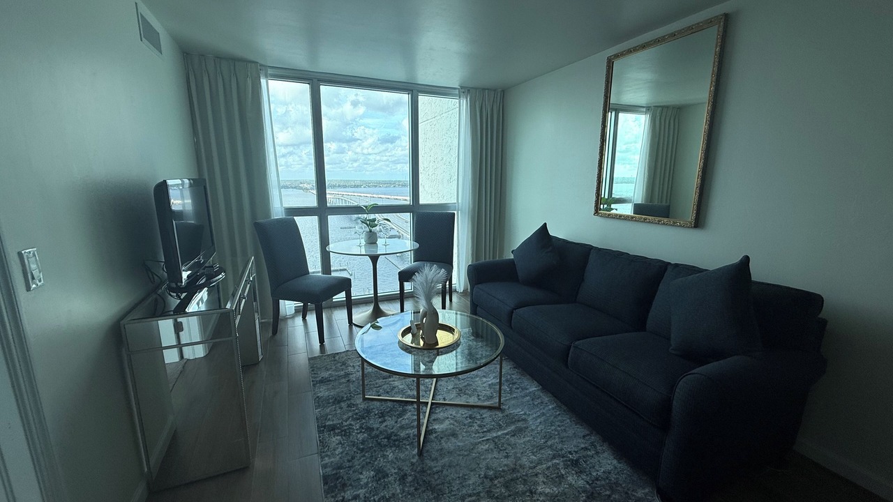 Photo of Livingroom in Fort Myers River District