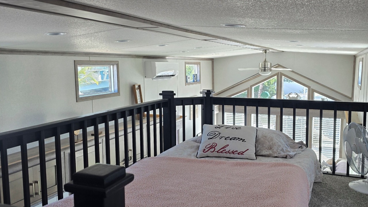 Photo of Bedroom in Key Largo Park