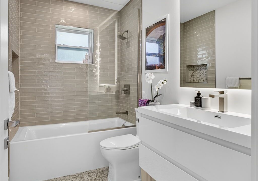 Photo of Bathroom in Old Northwood Historic District