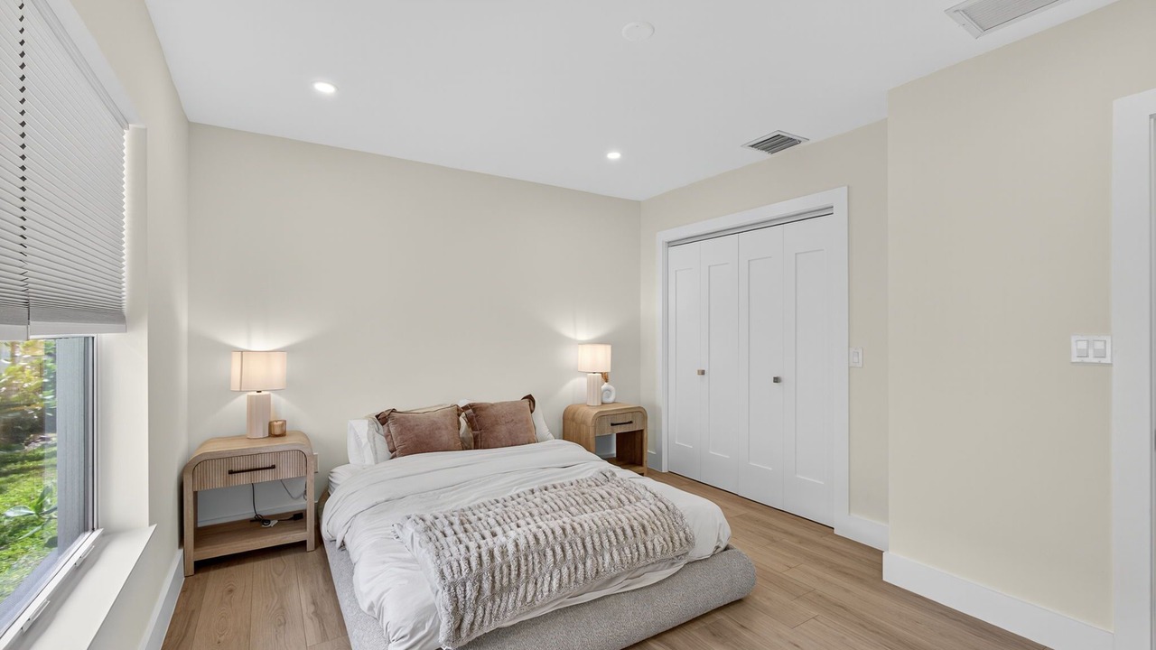 Photo of Bedroom in Old Northwood Historic District