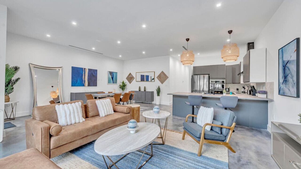 Photo of Livingroom in North Miami