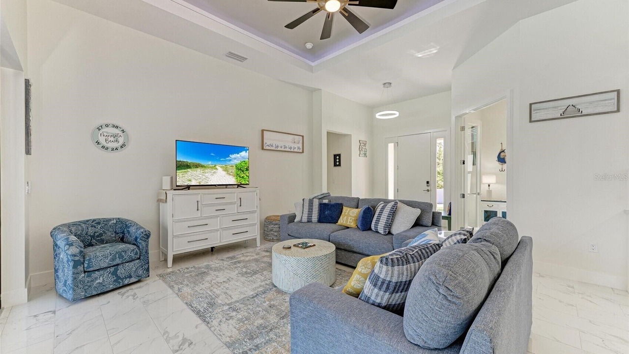 Photo of Livingroom in Englewood