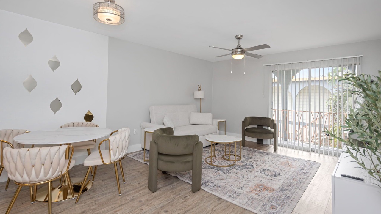 Photo of Livingroom in Beach Park