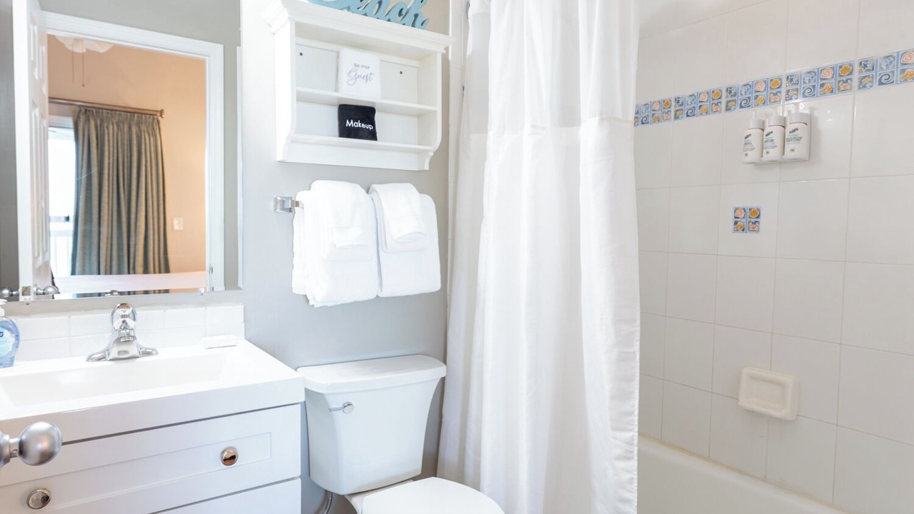 Photo of Bathroom in Marathon