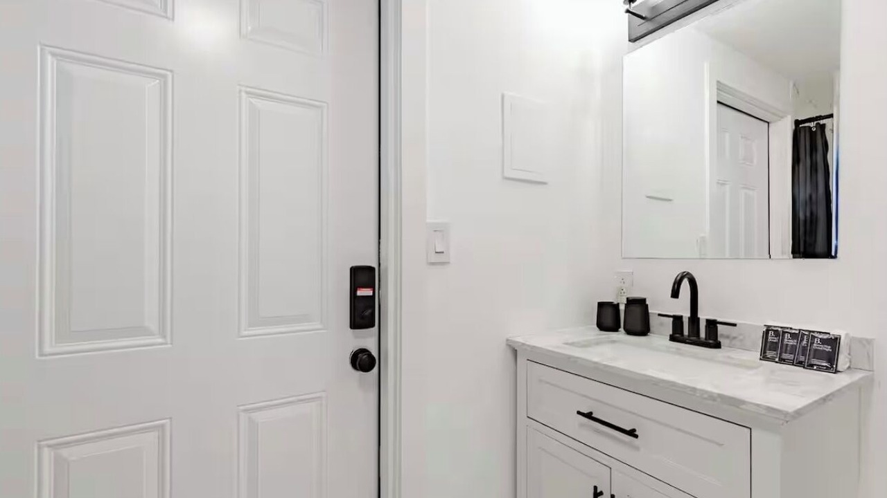 Photo of Bathroom in South Middle River