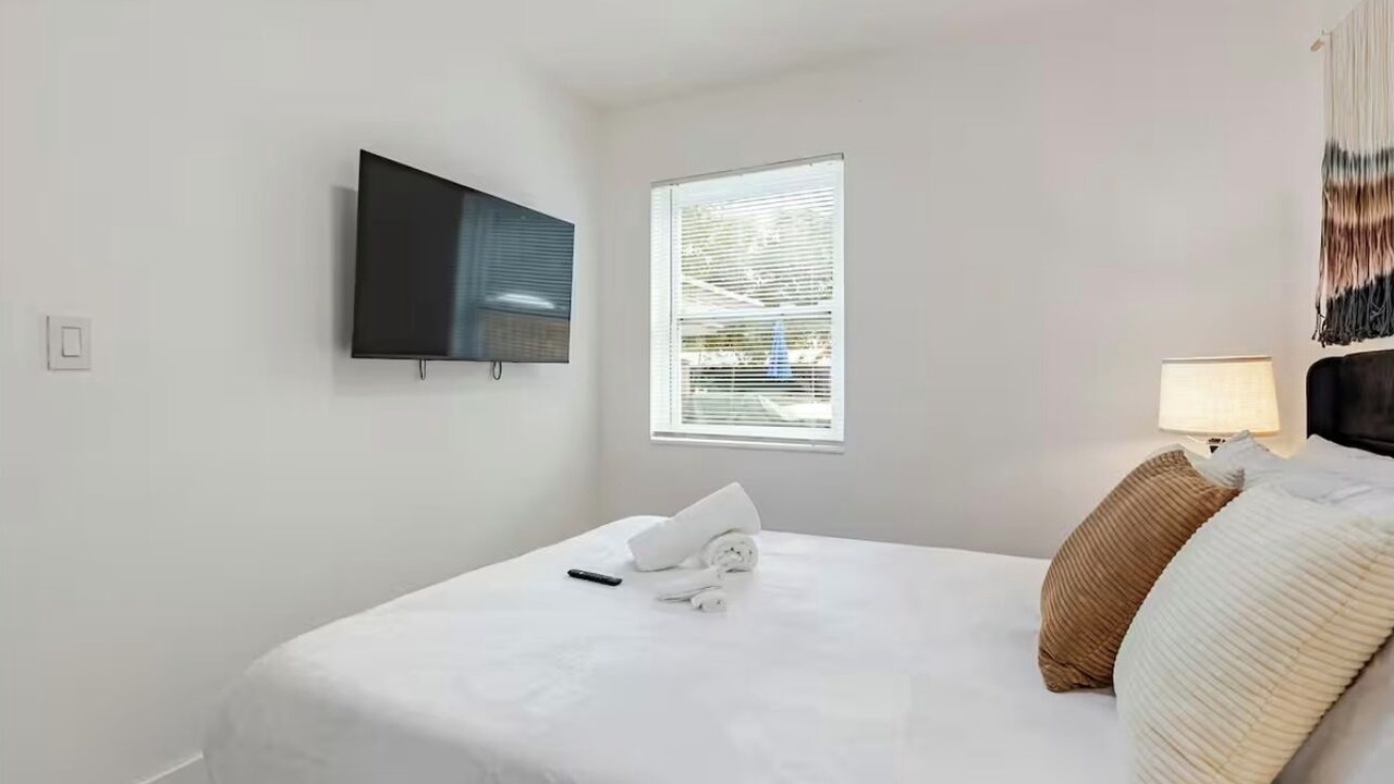 Photo of Bedroom in South Middle River