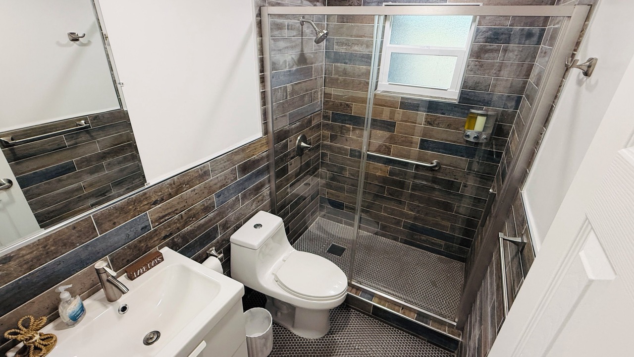 Photo of Bathroom in Sylvan Shores