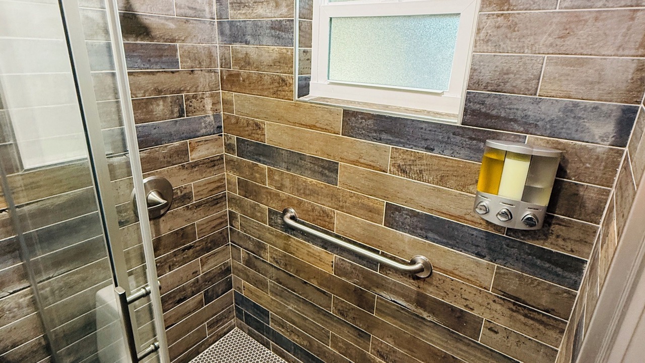 Photo of Bathroom in Sylvan Shores