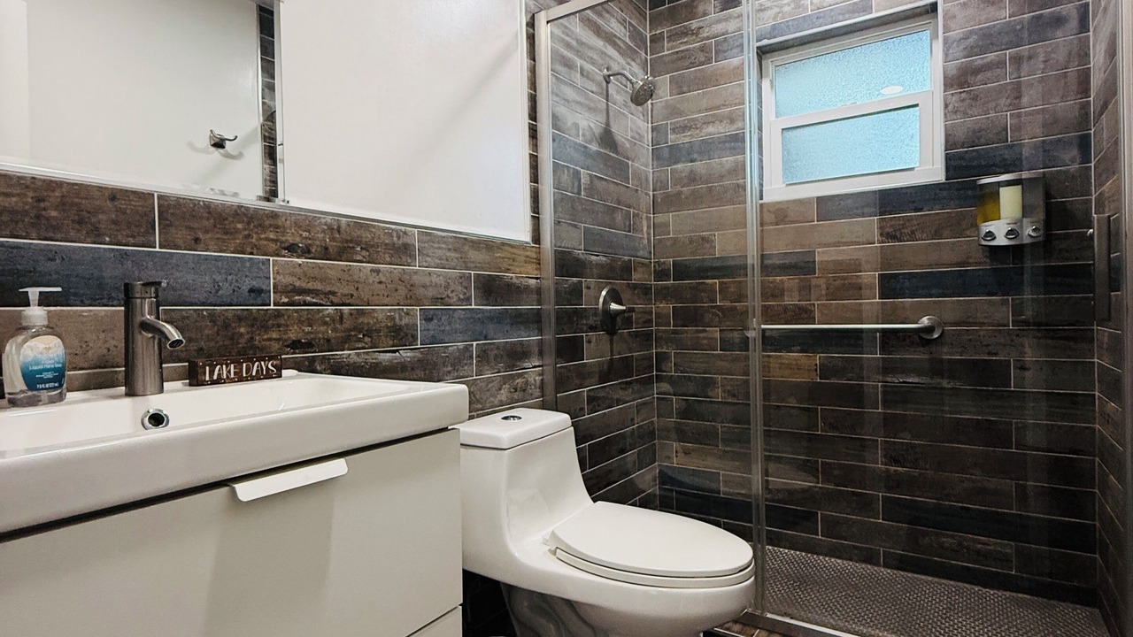 Photo of Bathroom in Sylvan Shores