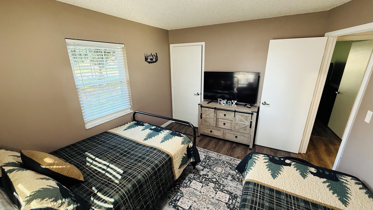 Photo of Bedroom in Sylvan Shores