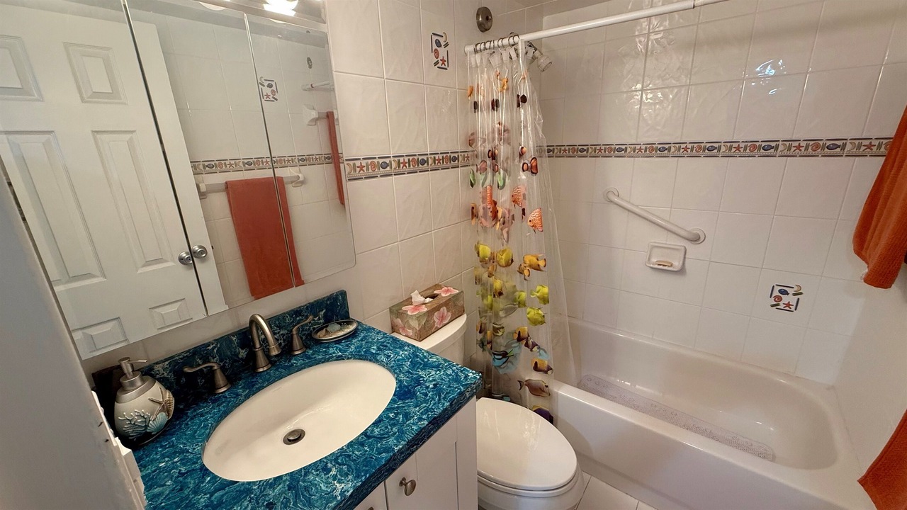 Photo of Bathroom in Islamorada