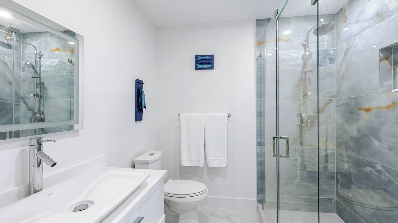 Photo of Bathroom in Marathon