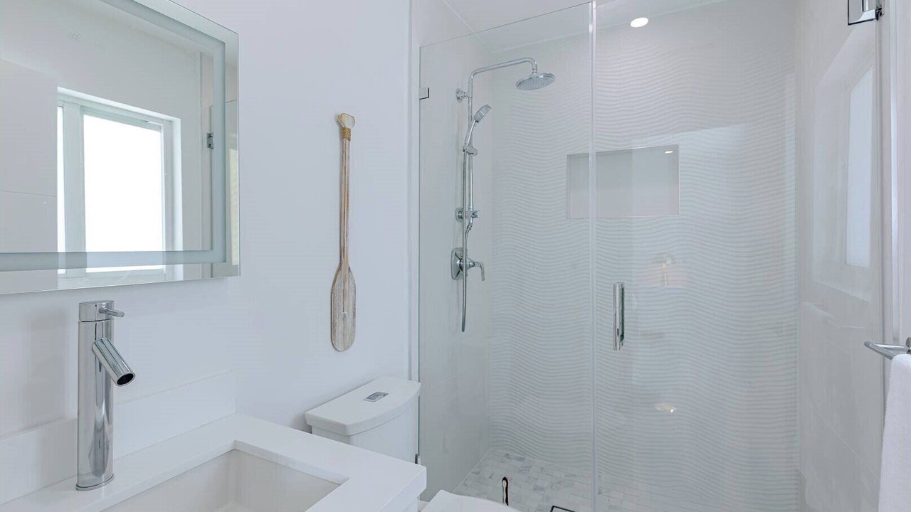 Photo of Bathroom in Marathon